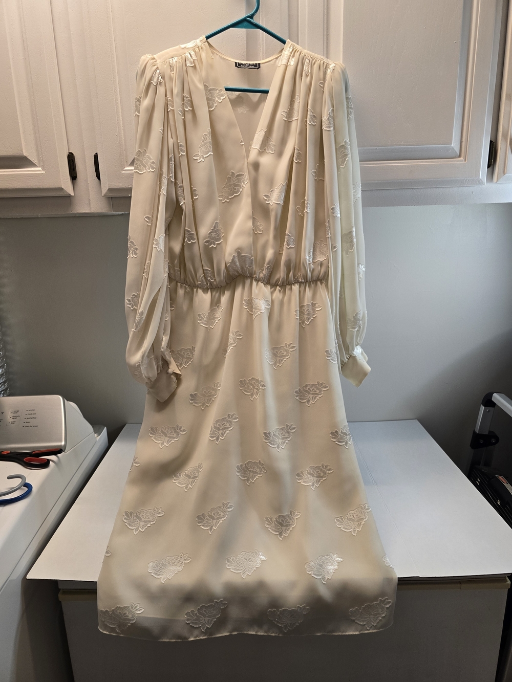 Cachet Cream Embroidered Vintage Long-Sleeve Midi Dress